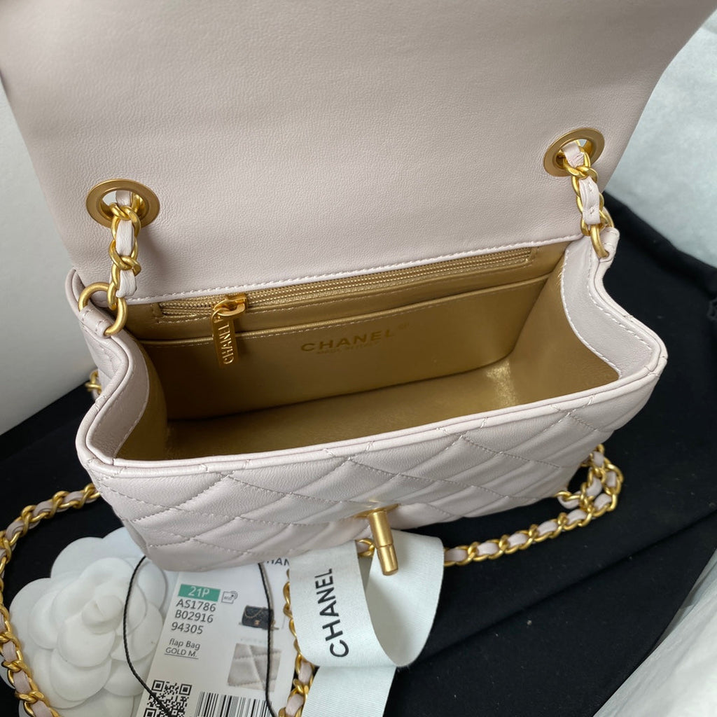 Chanel - Luxury Bag - CHL - 529