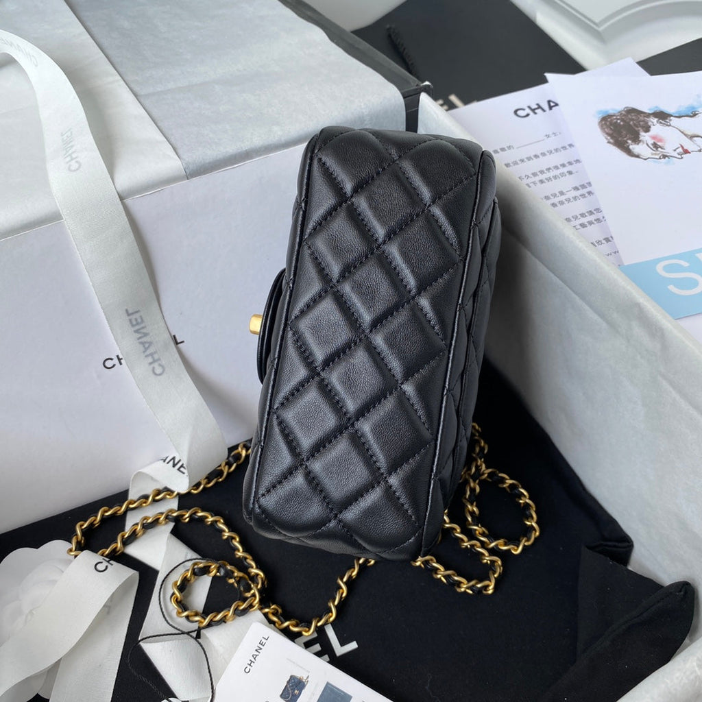 Chanel - Luxury Bag - CHL - 525