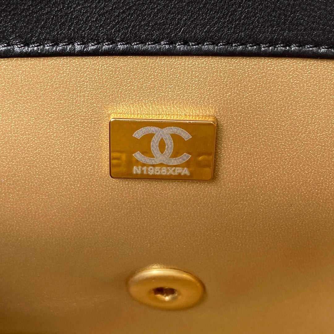Chanel - Luxury Bag - CHL - 525