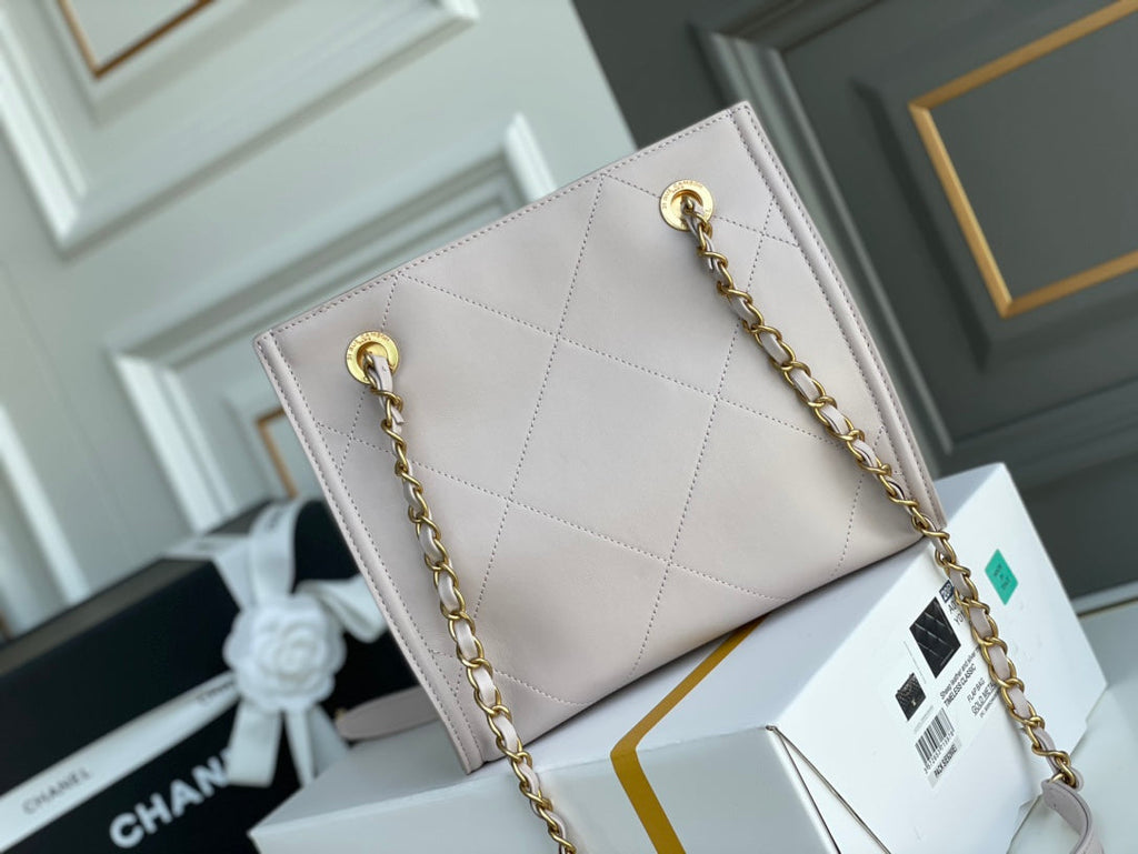 Chanel - Luxury Bag - CHL - 910