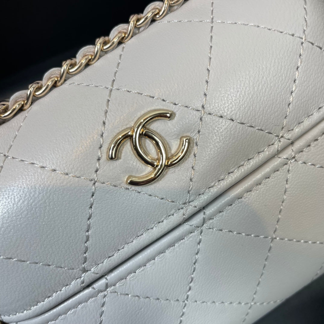 Chanel - Luxury Bag - CHL - 896