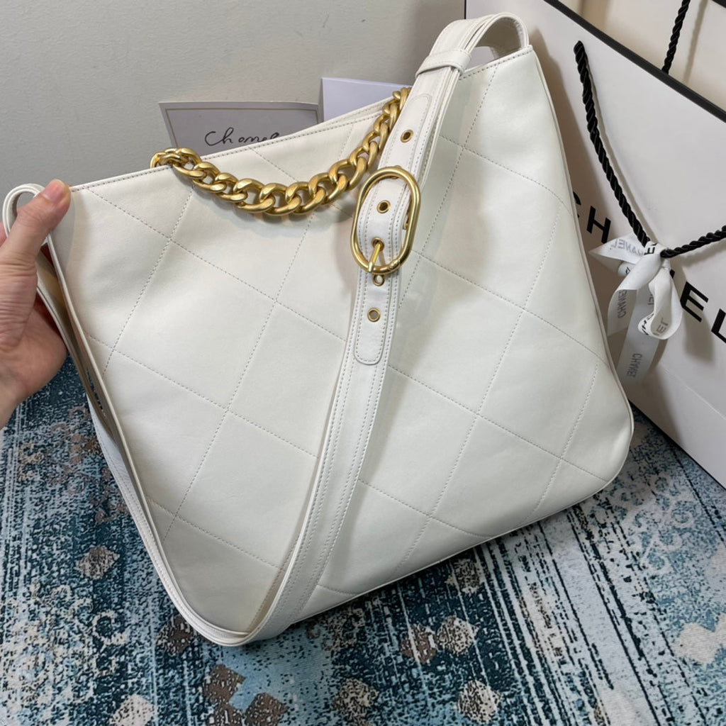 Chanel - Luxury Bag - CHL - 886