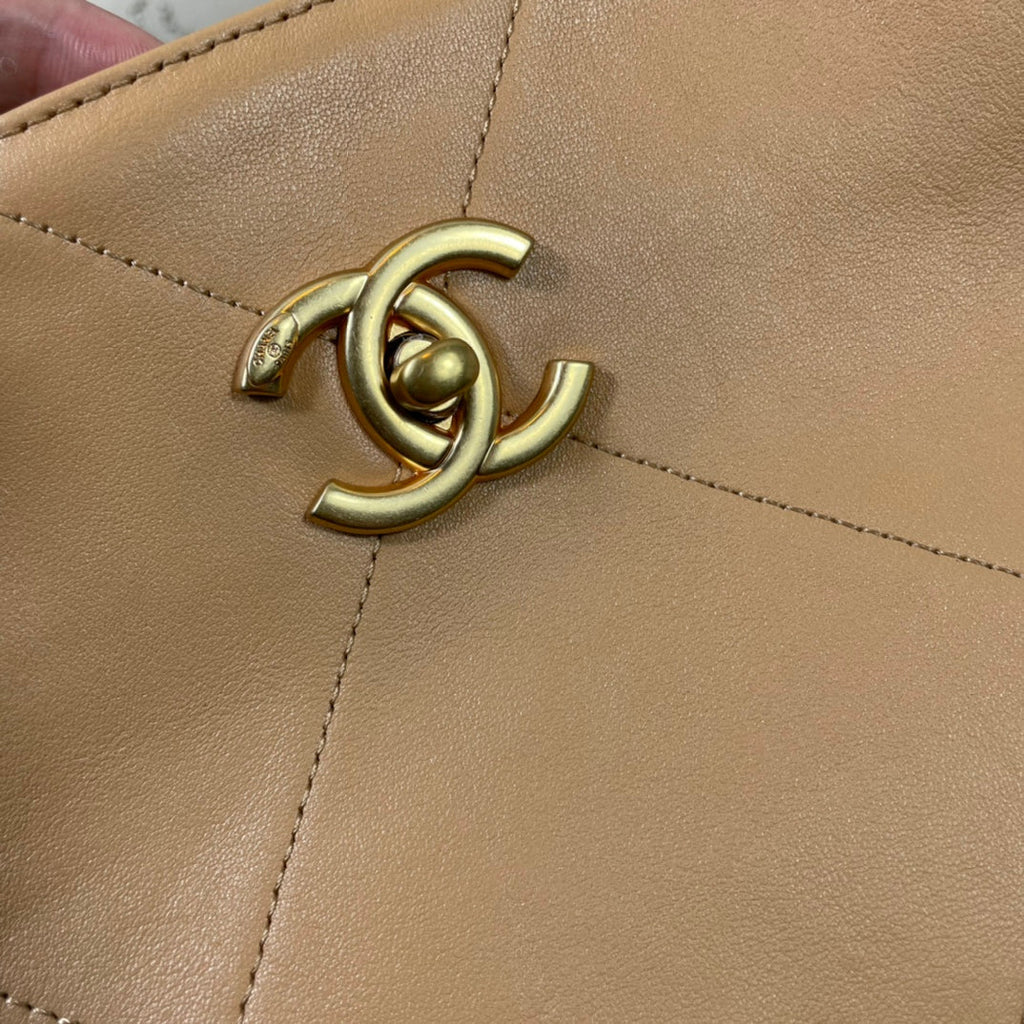 Chanel - Luxury Bag - CHL - 883