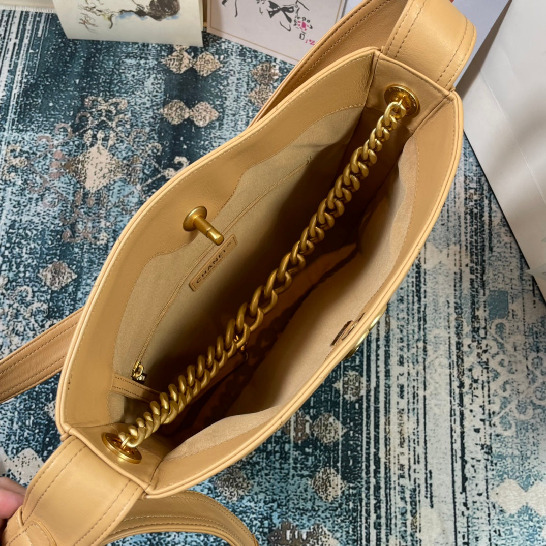 Chanel - Luxury Bag - CHL - 884