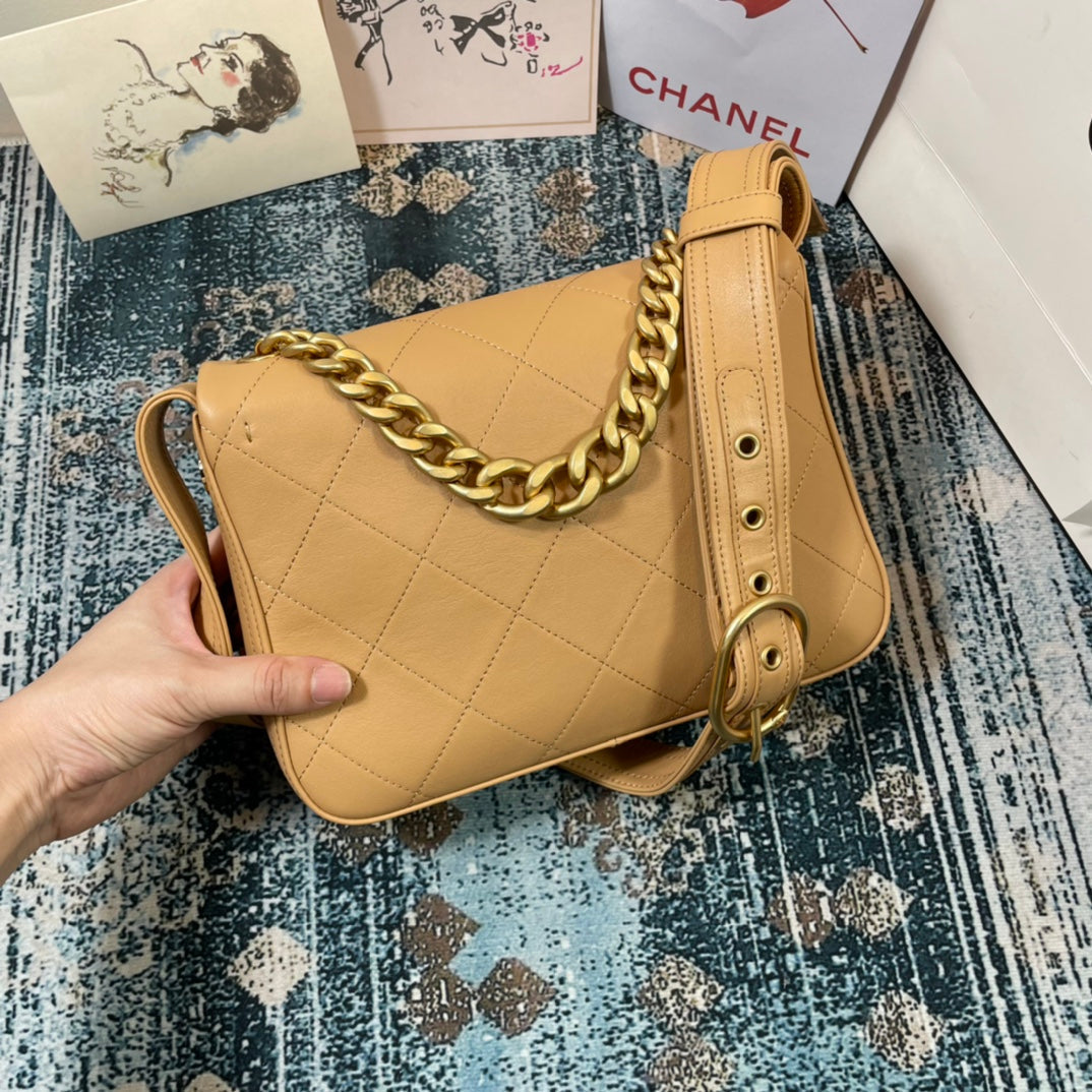 Chanel - Luxury Bag - CHL - 882