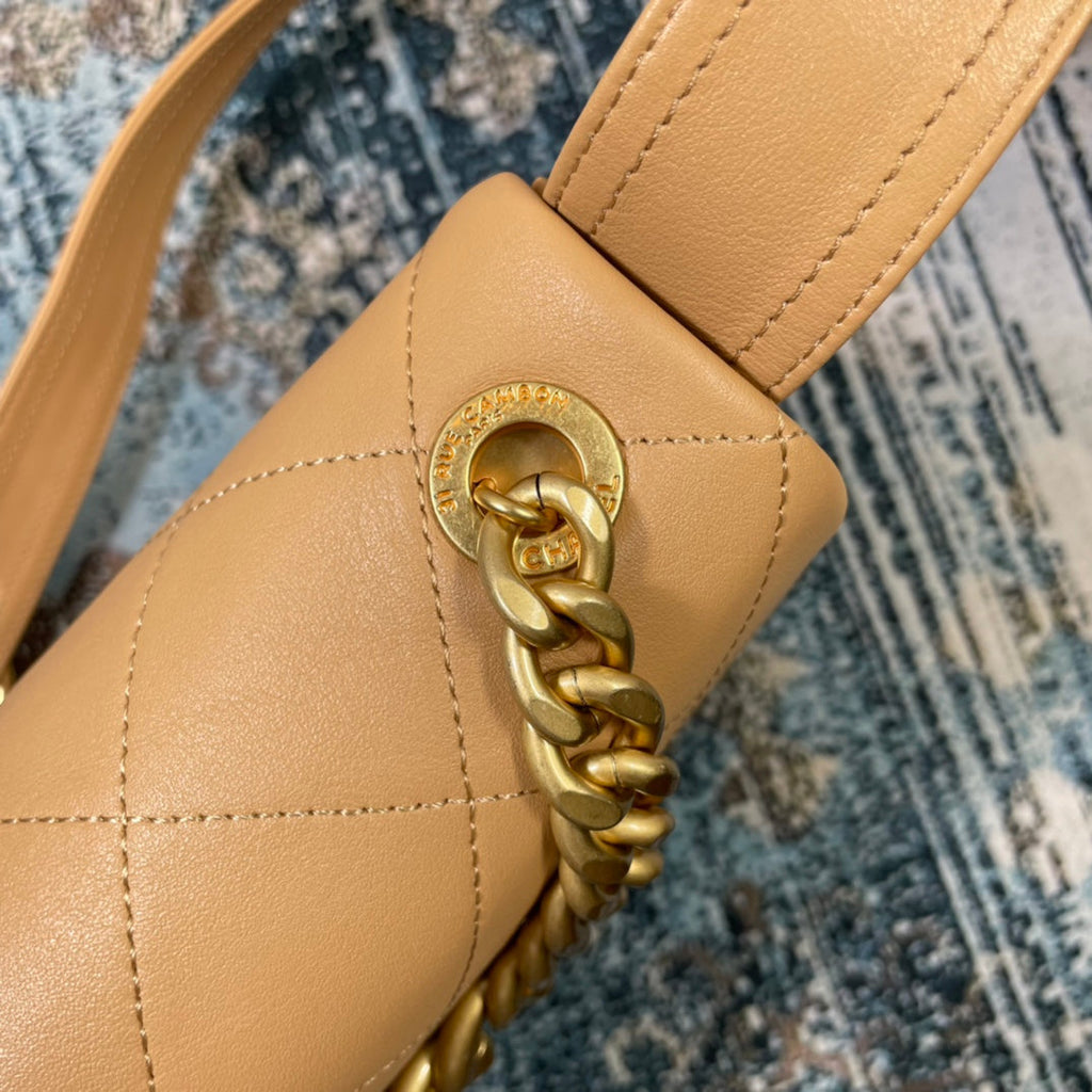 Chanel - Luxury Bag - CHL - 882