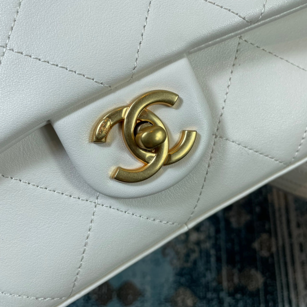 Chanel - Luxury Bag - CHL - 887