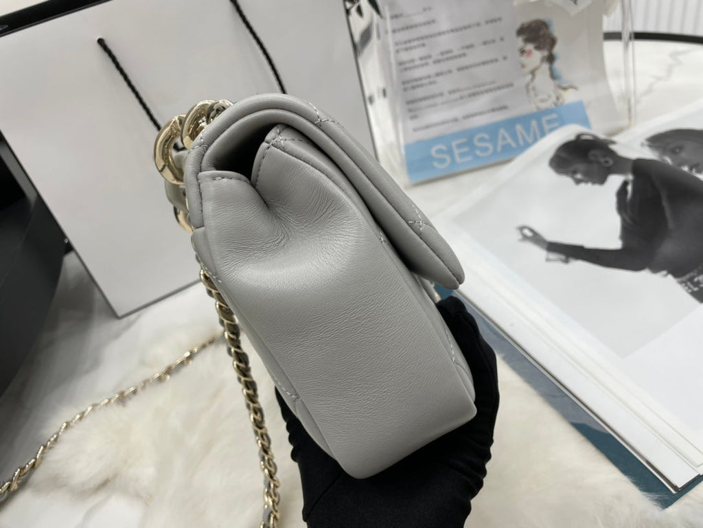 Chanel - Luxury Bag - CHL - 084