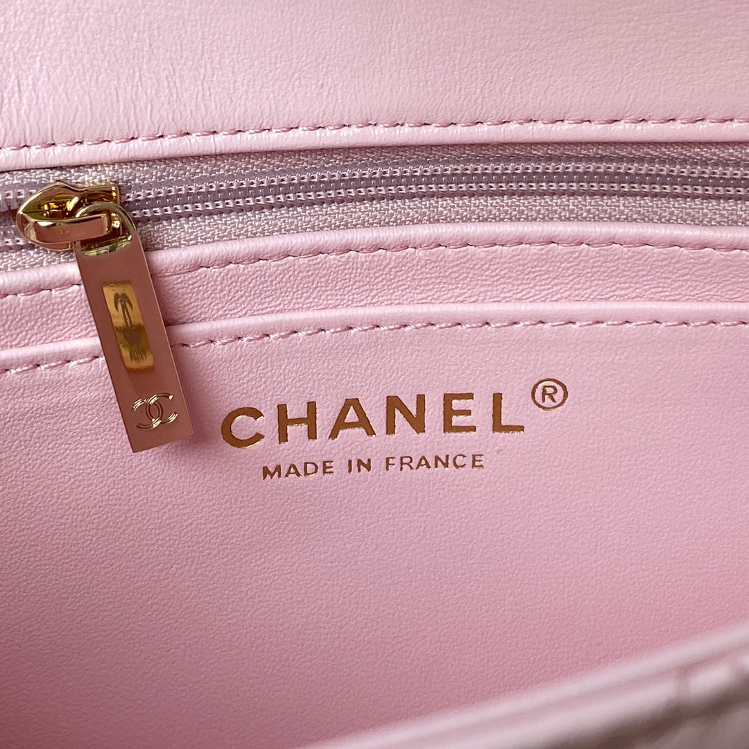 Chanel - Luxury Bag - CHL - 688