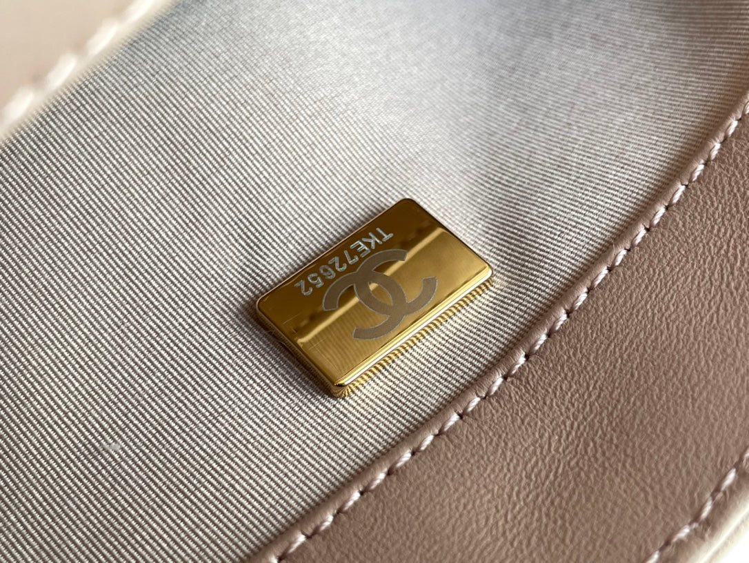 Chanel - Luxury Bag - CHL - 1142