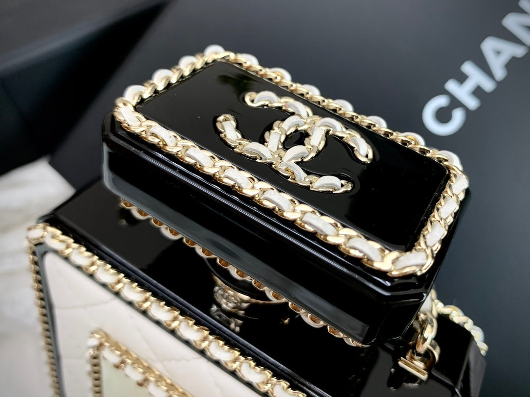 Chanel - Luxury Bag - CHL - 996