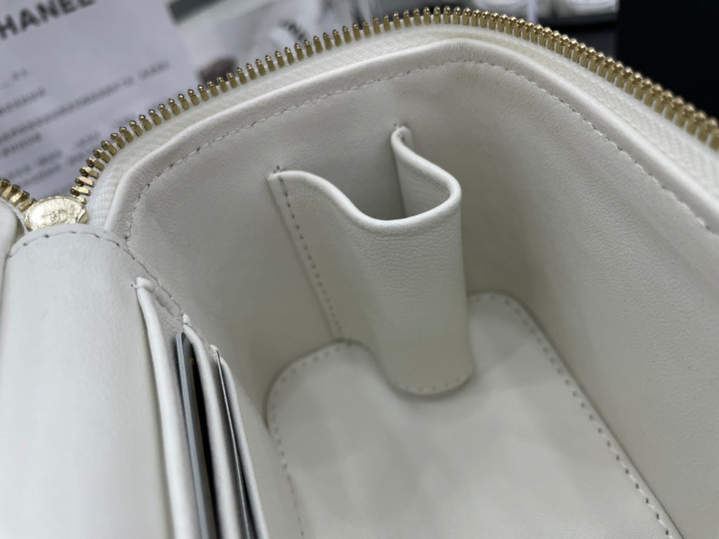 Chanel - Luxury Bag - CHL - 501