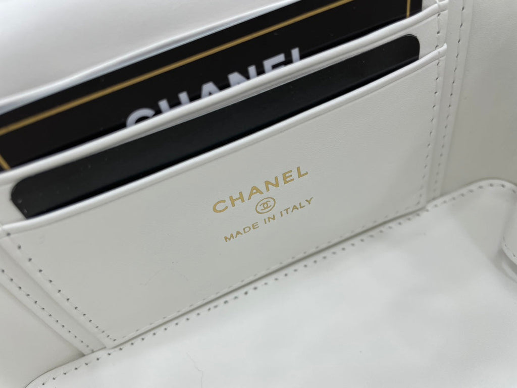 Chanel - Luxury Bag - CHL - 756