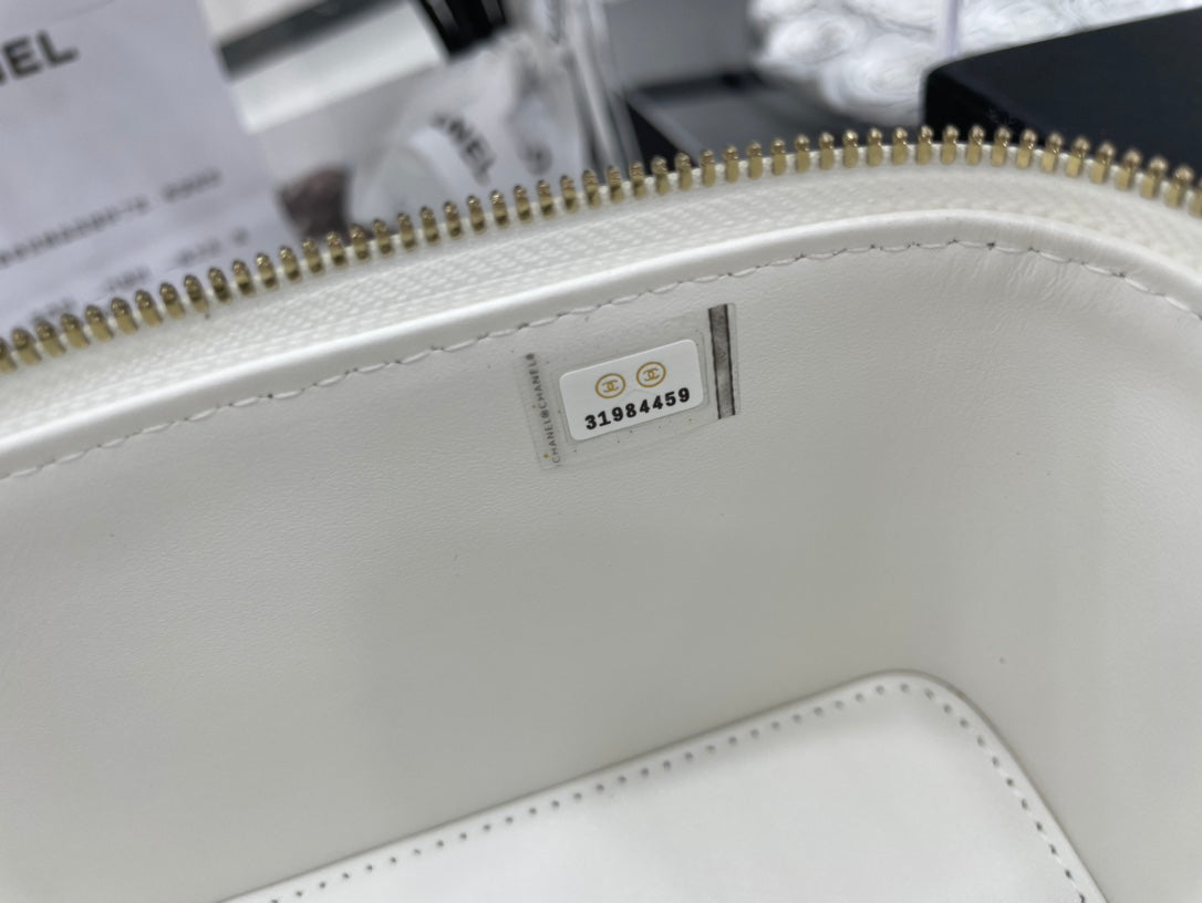 Chanel - Luxury Bag - CHL - 756