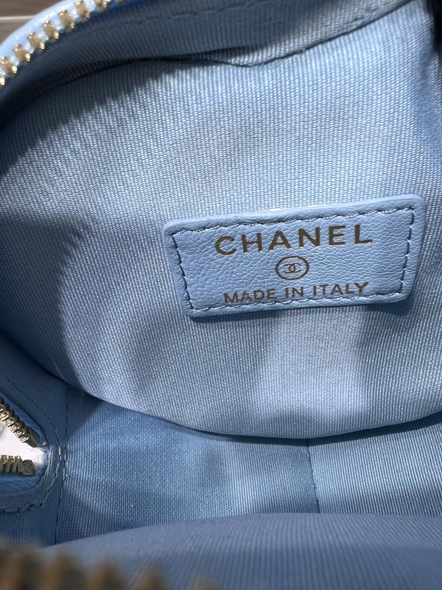 Chanel - Luxury Bag - CHL - 1084