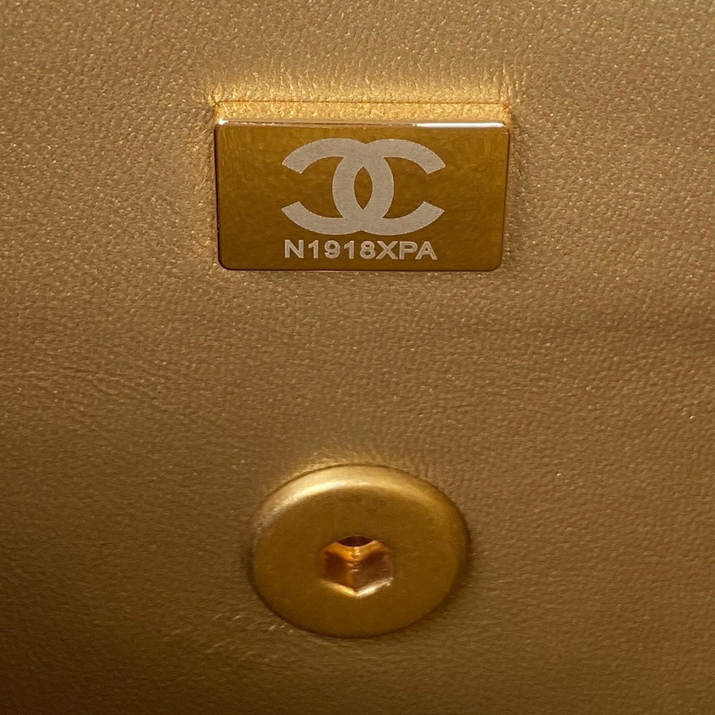 Chanel - Luxury Bag - CHL - 704