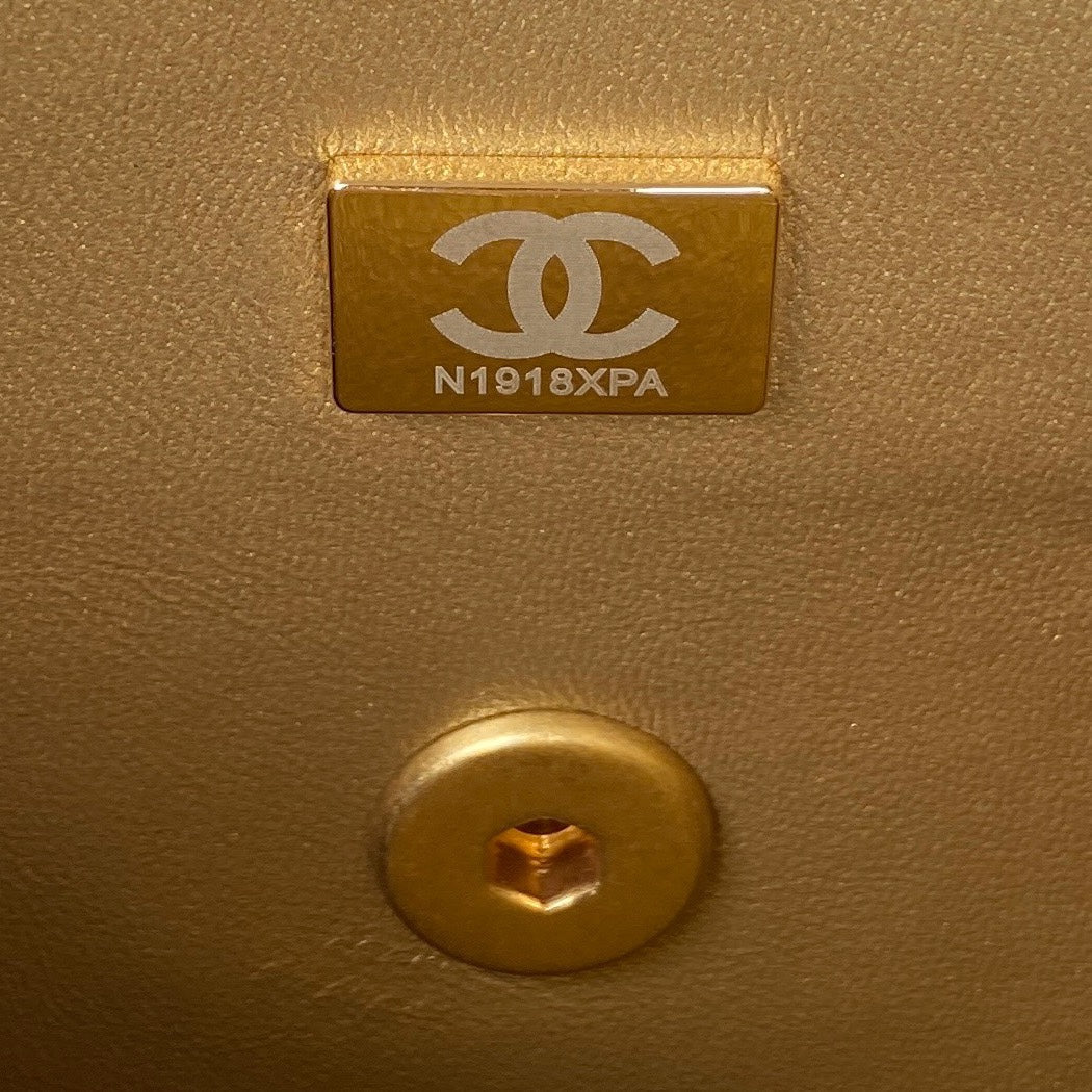 Chanel - Luxury Bag - CHL - 704
