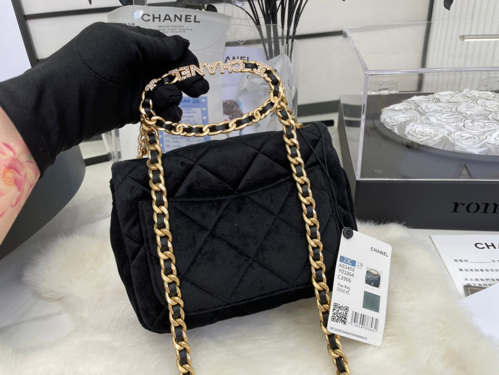 Chanel - Luxury Bag - CHL - 670