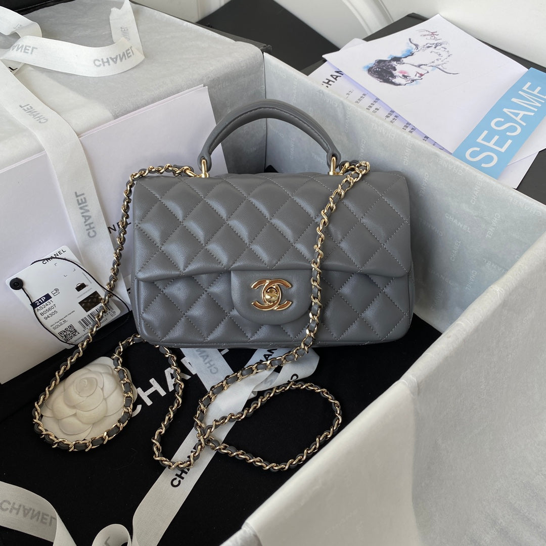 Chanel - Luxury Bag - CHL - 686
