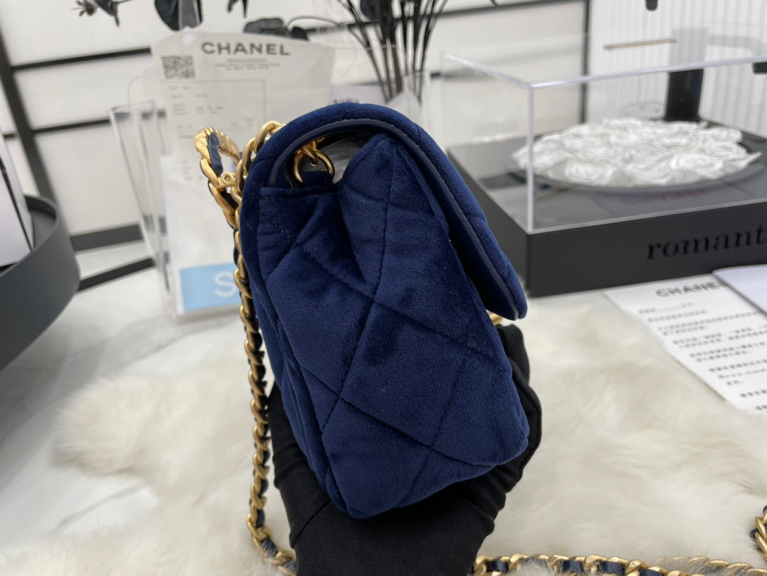 Chanel - Luxury Bag - CHL - 669
