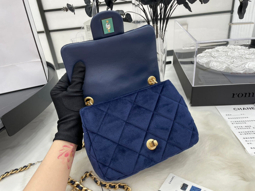 Chanel - Luxury Bag - CHL - 669