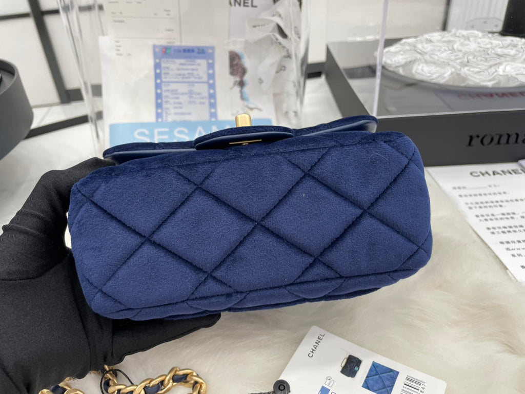Chanel - Luxury Bag - CHL - 669