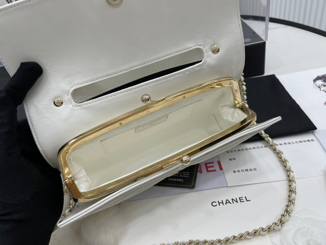 Chanel - Luxury Bag - CHL - 642