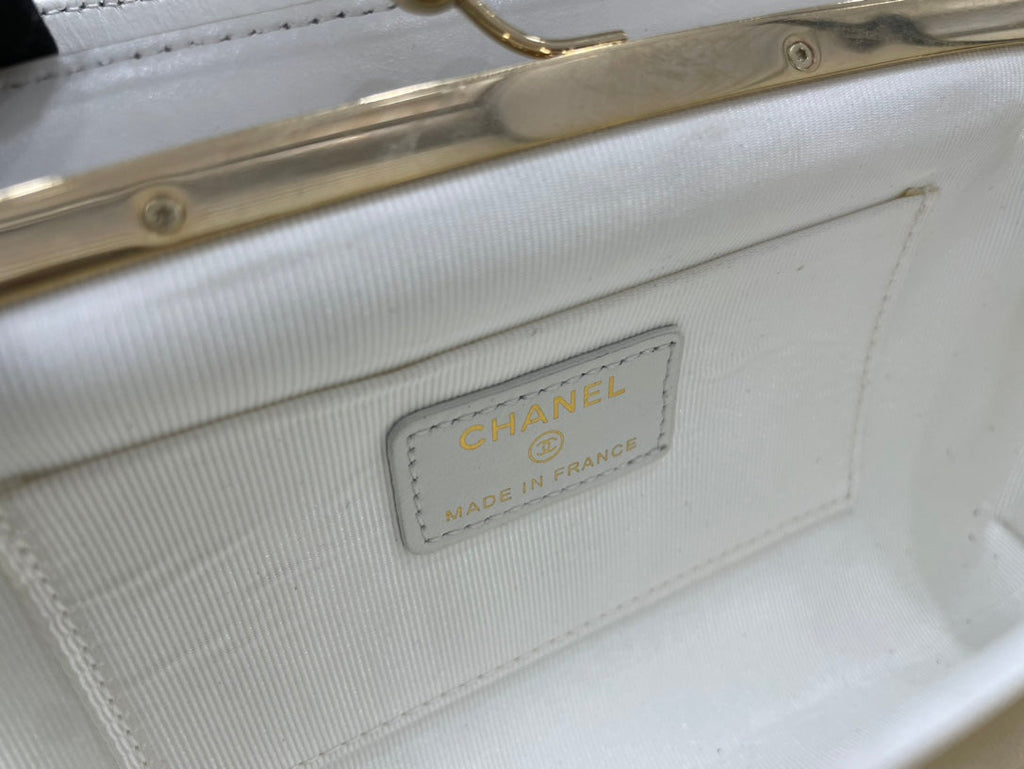 Chanel - Luxury Bag - CHL - 642