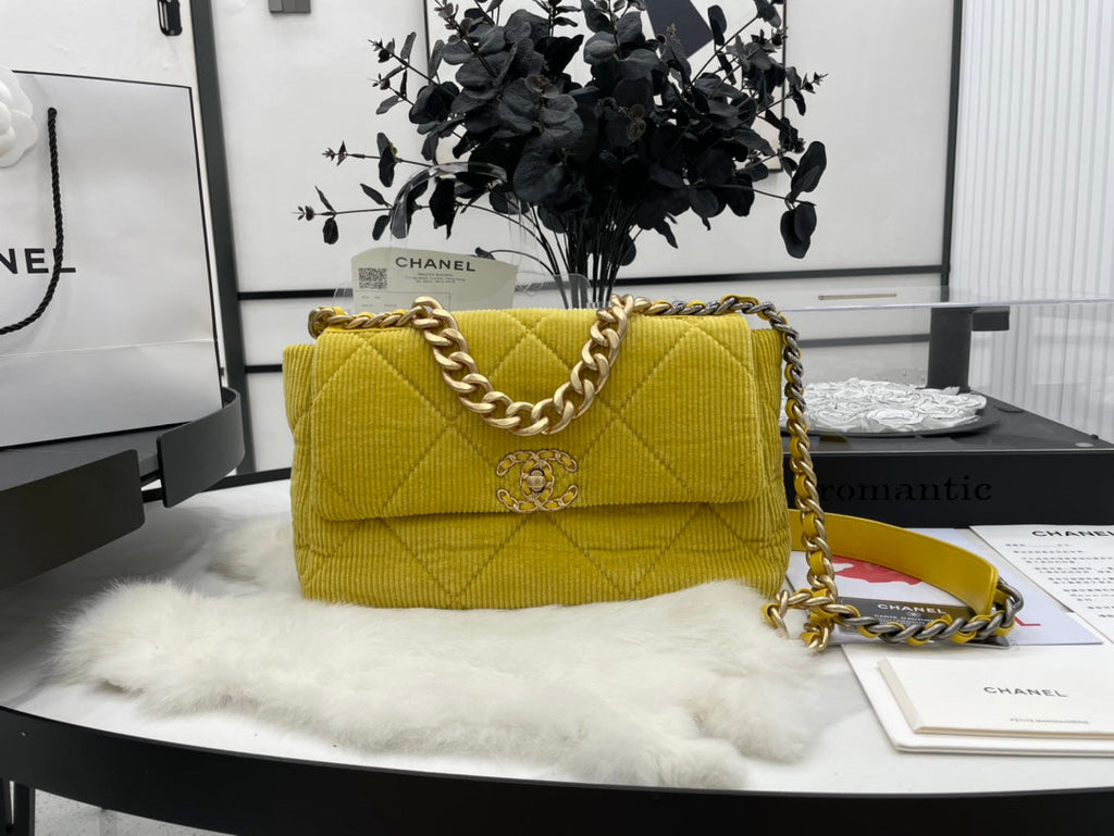Chanel - Luxury Bag - CHL - 675