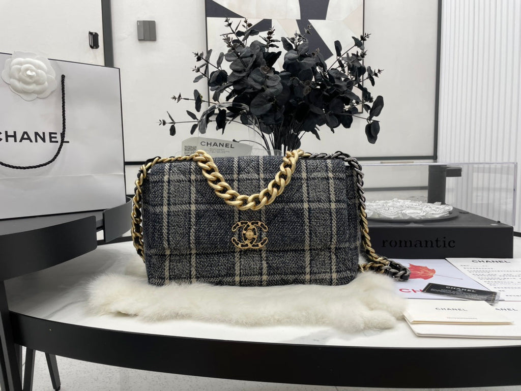 Chanel - Luxury Bag - CHL - 484