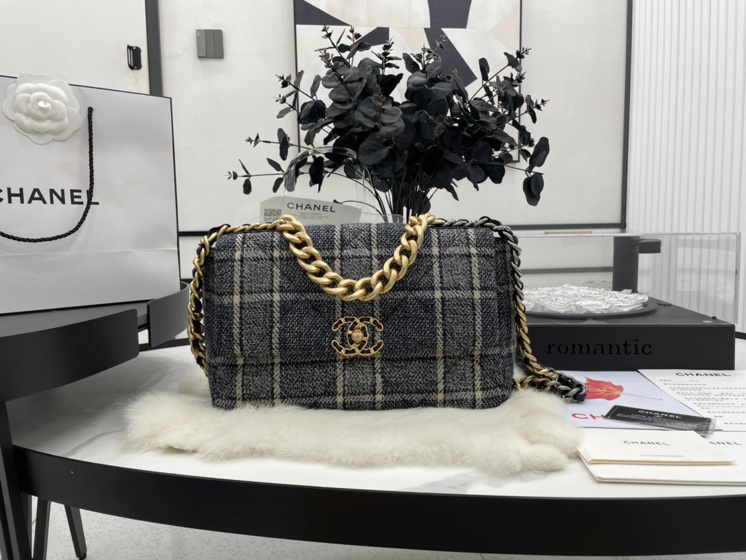 Chanel - Luxury Bag - CHL - 484