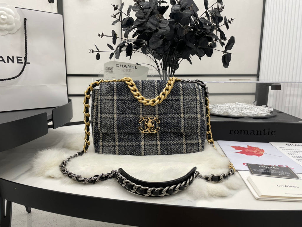Chanel - Luxury Bag - CHL - 485