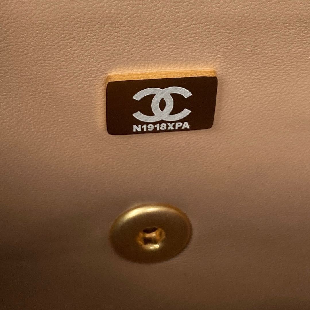 Chanel - Luxury Bag - CHL - 695