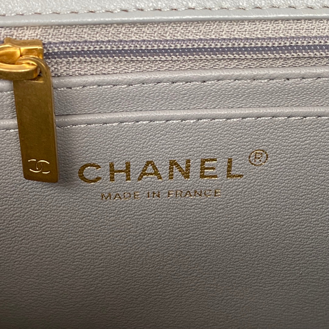 Chanel - Luxury Bag - CHL - 693