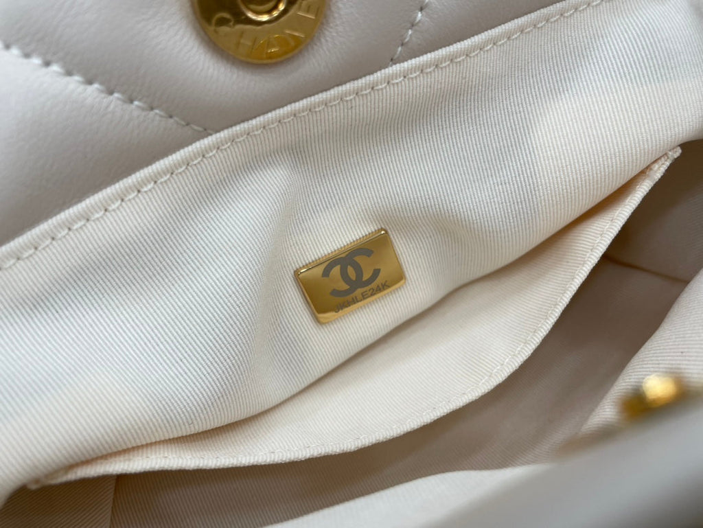 Chanel - Luxury Bag - CHL - 646