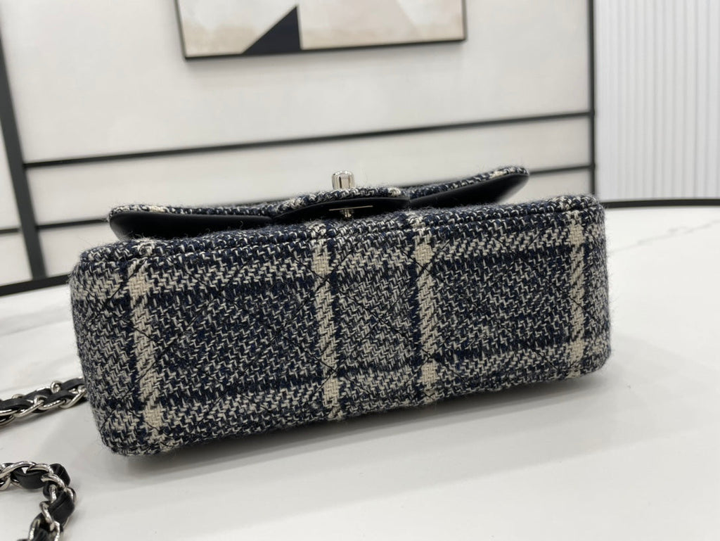 Chanel - Luxury Bag - CHL - 667