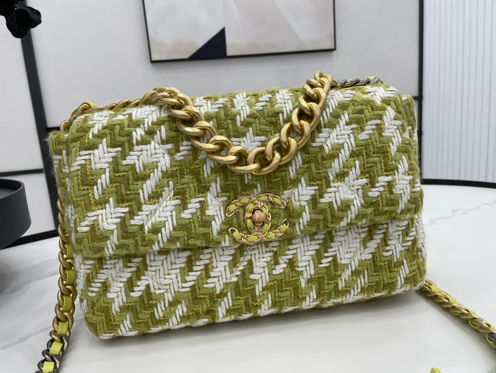 Chanel - Luxury Bag - CHL - 677