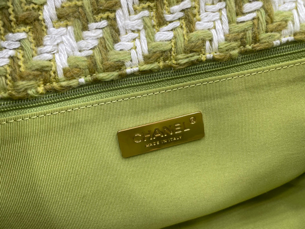 Chanel - Luxury Bag - CHL - 677
