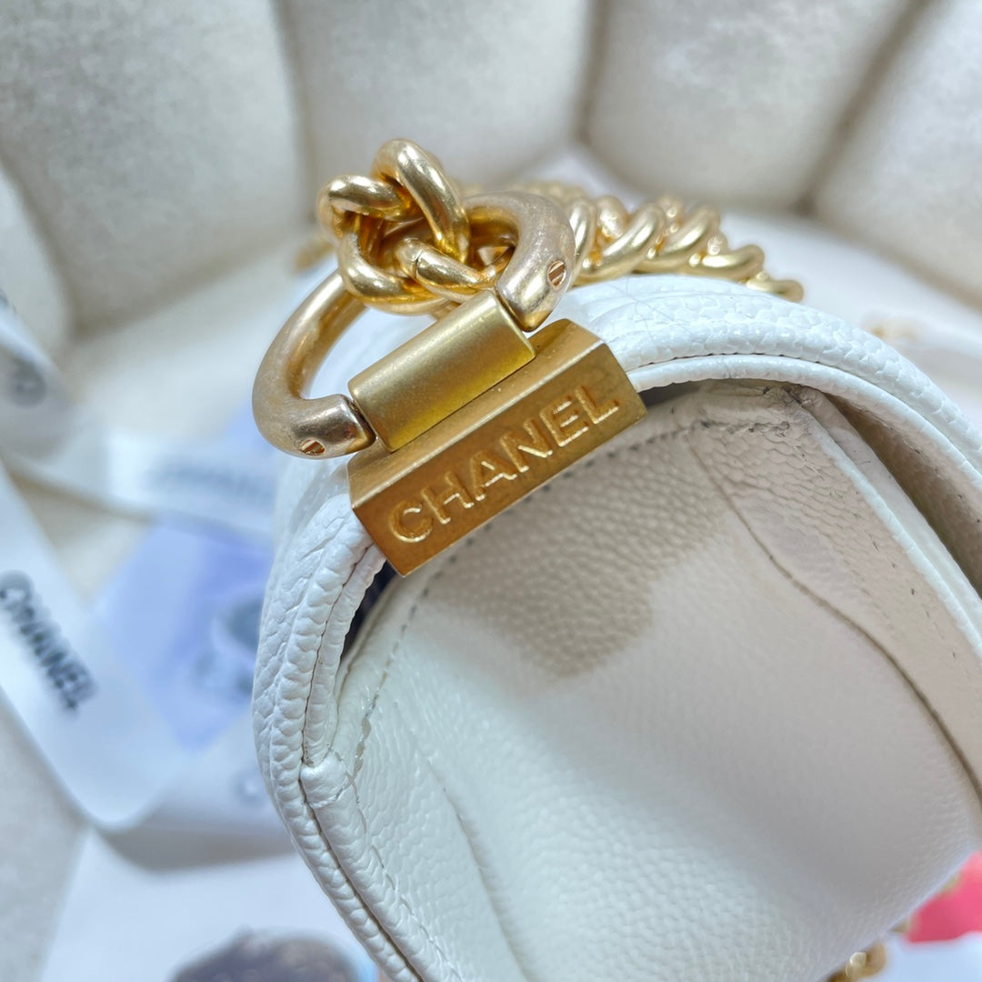 Chanel - Luxury Bag - CHL - 555