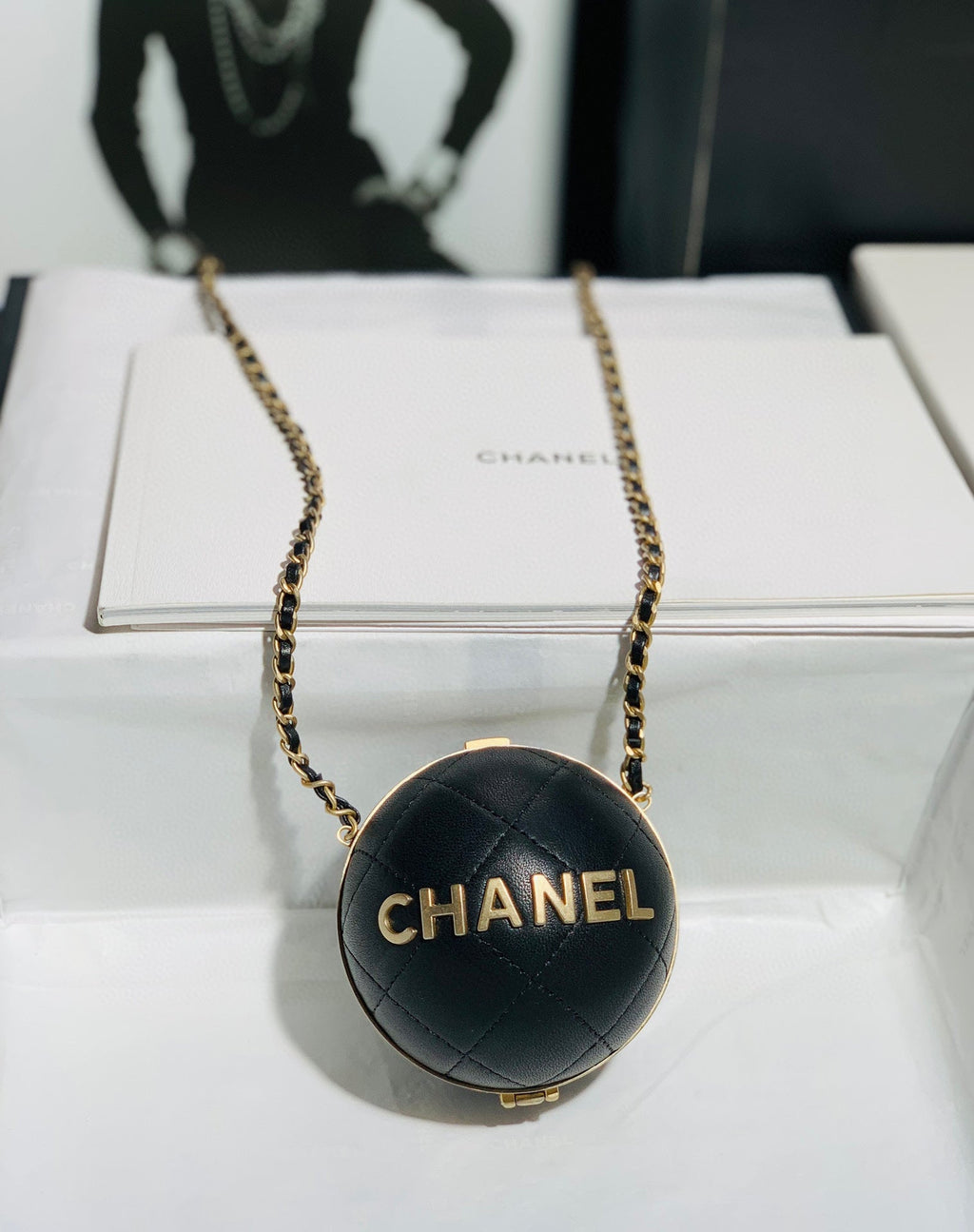 Chanel - Luxury Bag - CHL - 636