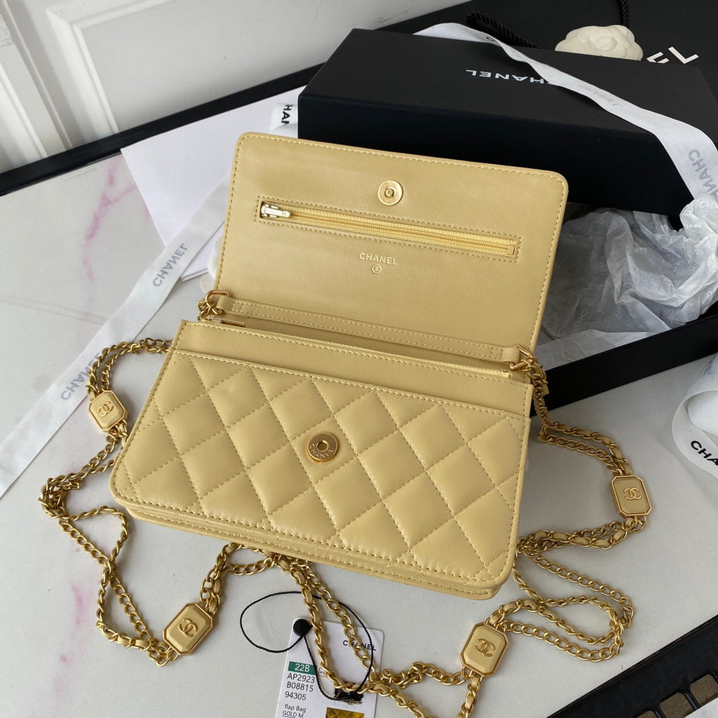 Chanel - Luxury Bag - CHL - 702