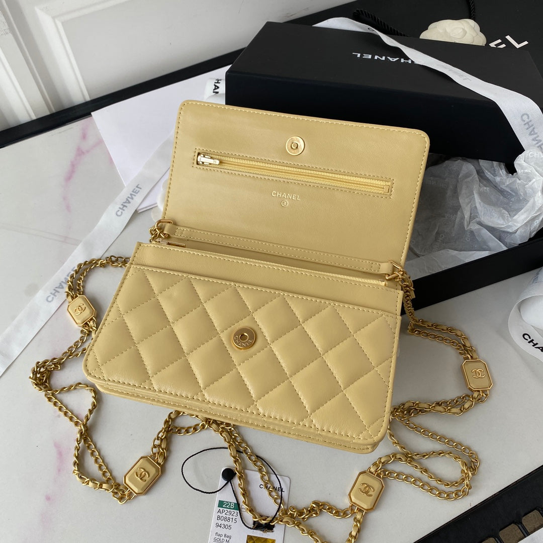 Chanel - Luxury Bag - CHL - 702