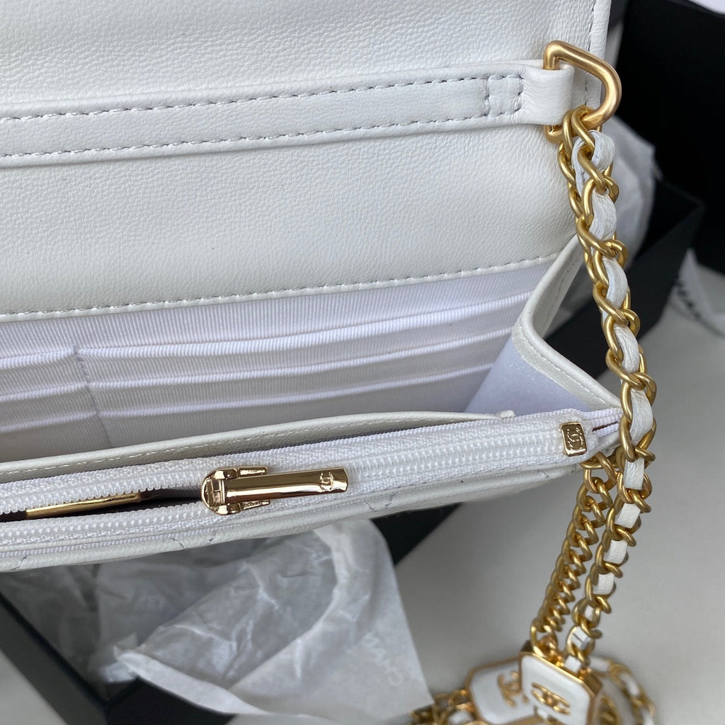 Chanel - Luxury Bag - CHL - 700