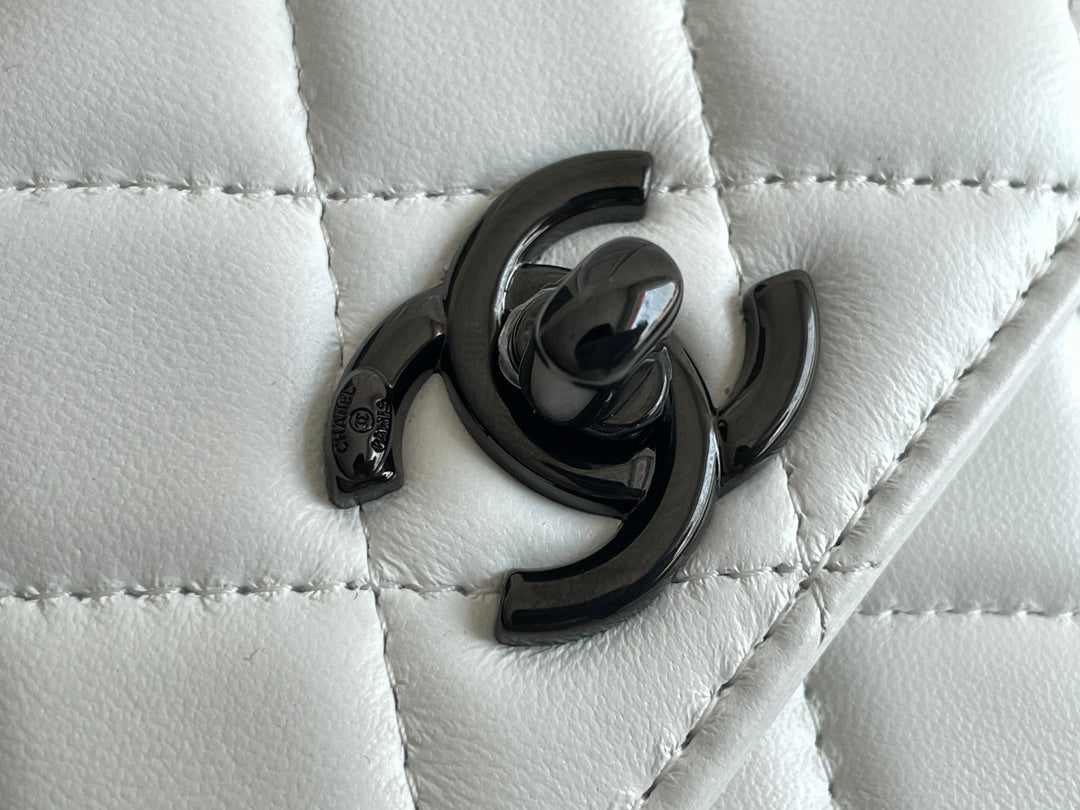 Chanel - Luxury Bag - CHL - 592