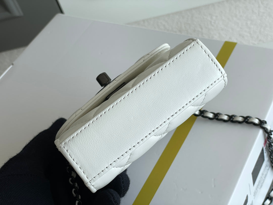 Chanel - Luxury Bag - CHL - 592