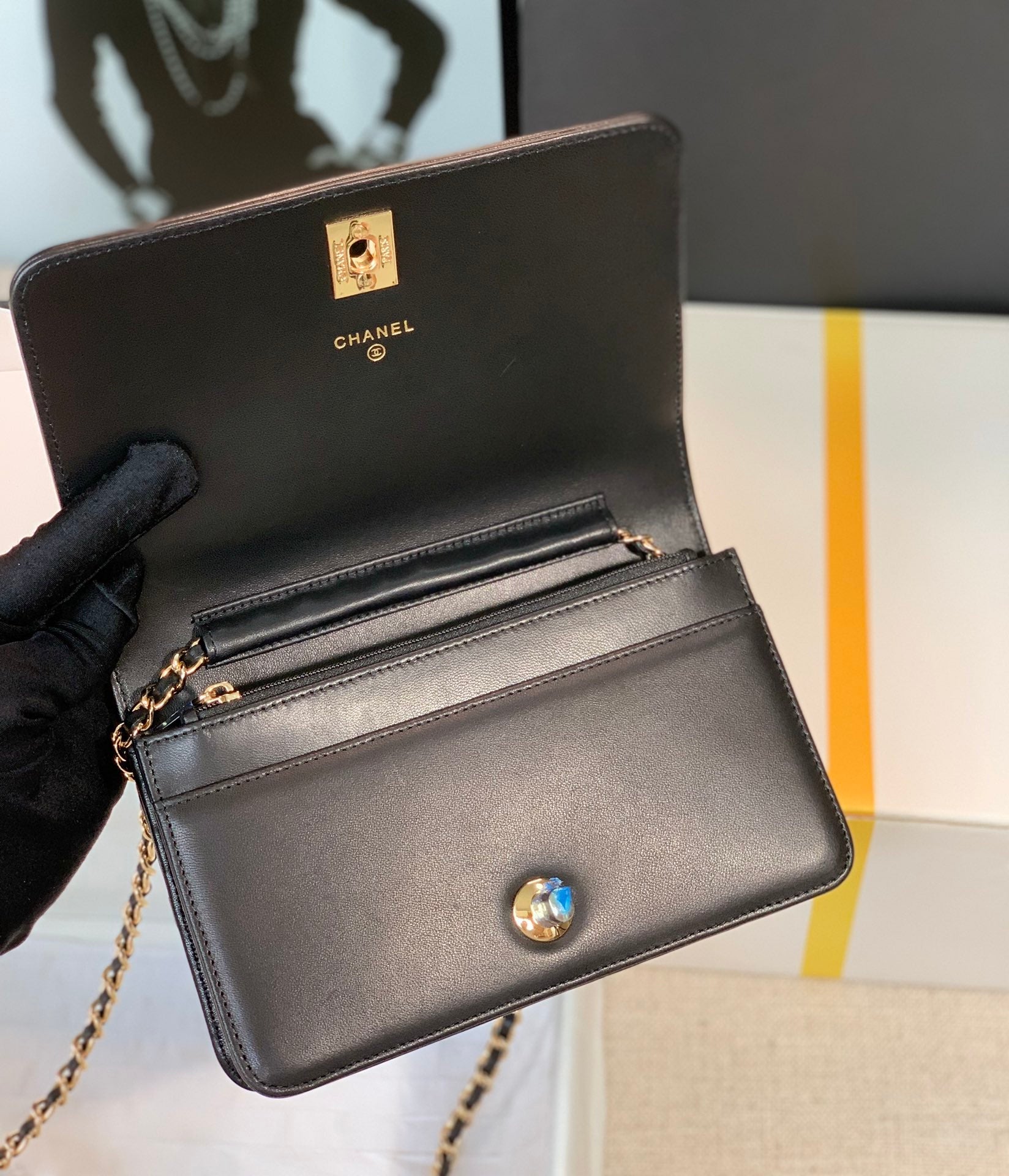 Chanel - Luxury Bag - CHL - 638