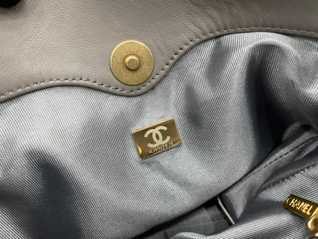 Chanel - Luxury Bag - CHL - 658