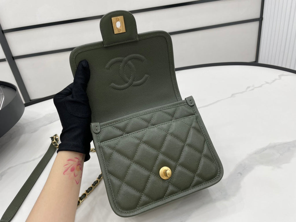 Chanel - Luxury Bag - CHL - 661
