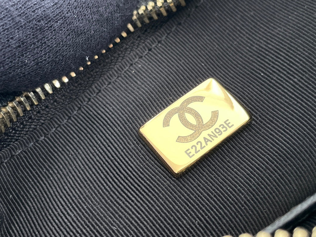 Chanel - Luxury Bag - CHL - 587