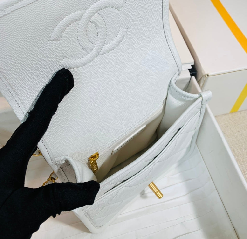 Chanel - Luxury Bag - CHL - 637